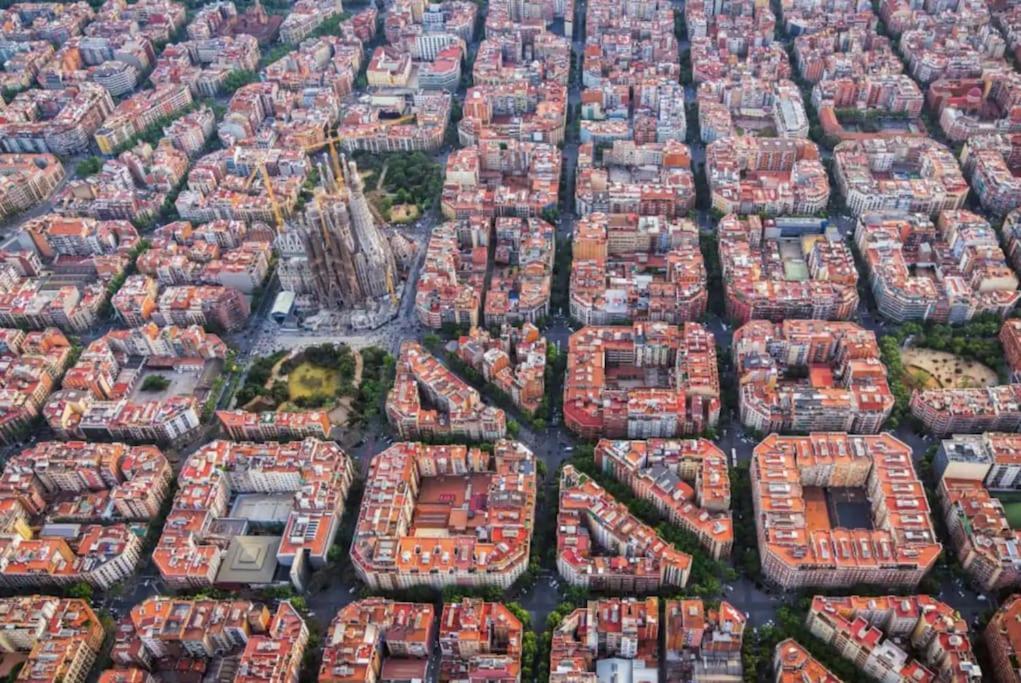 Passeig Sant Joan — Photos 1